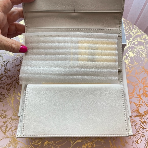 DOONEY & BOURKE Ecru Florentine Checkbook Organizer - Picture 4 of 6